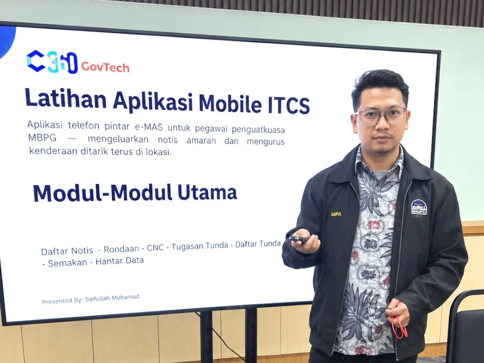 Presenting the ITCS mobile app modules to MBPG enforcement officers